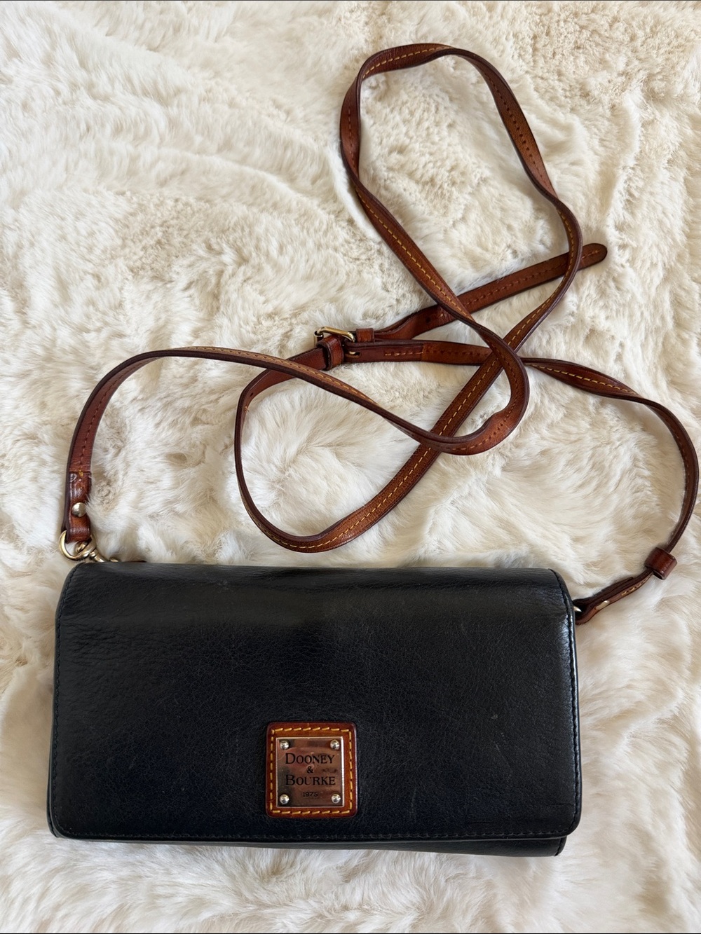 Vintage Dooney & Bourke Black Leather Crossbody Wallet